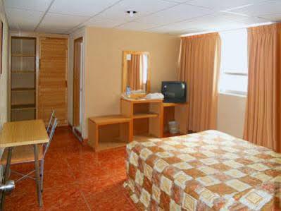 Hotel Plaza El Dorado Pachuca Esterno foto